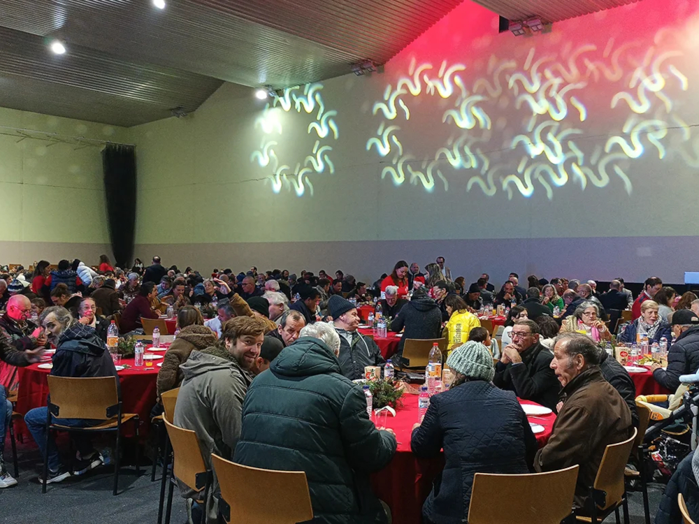 População carenciada convidada para jantar oferecido pelos trabalhadores da Câmara do Porto